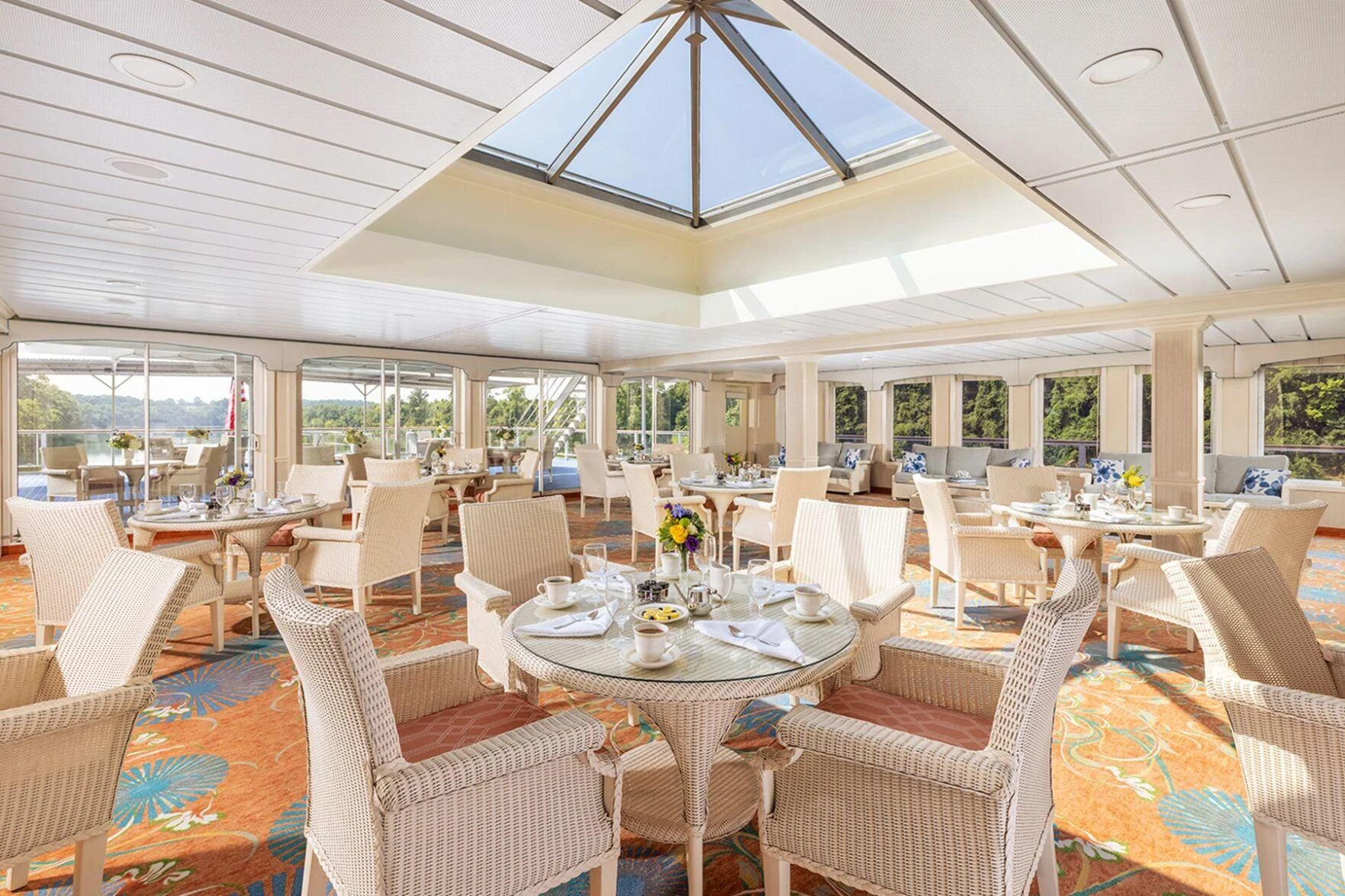 A luxury cruise in Napa Valley