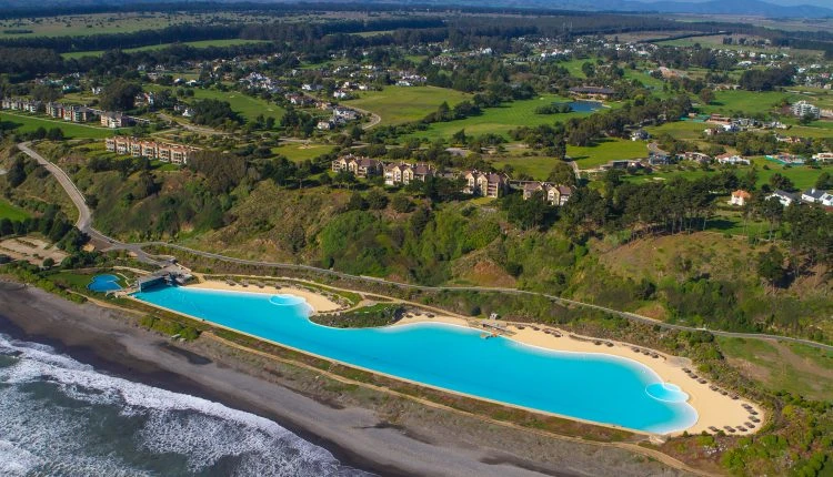 Piscina Las Brisas de Santo Domingo is the 7th largest swimming pool in the world
