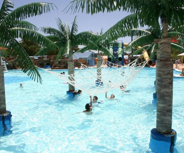 America's Most Affordable Water Parks - Splash Kingdom Oasis